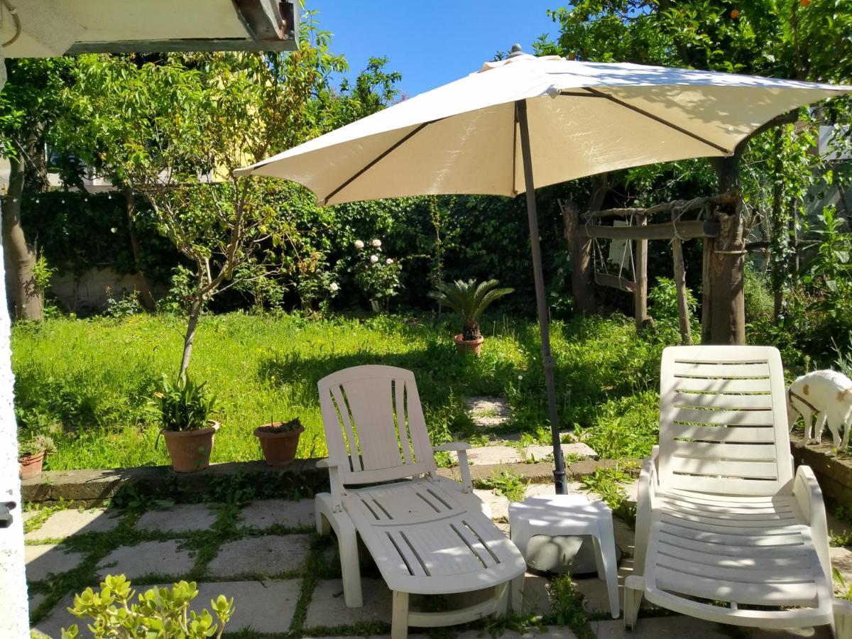 Bed and Breakfast Villino L'Aranceto Sorrentino Meta Exterior foto